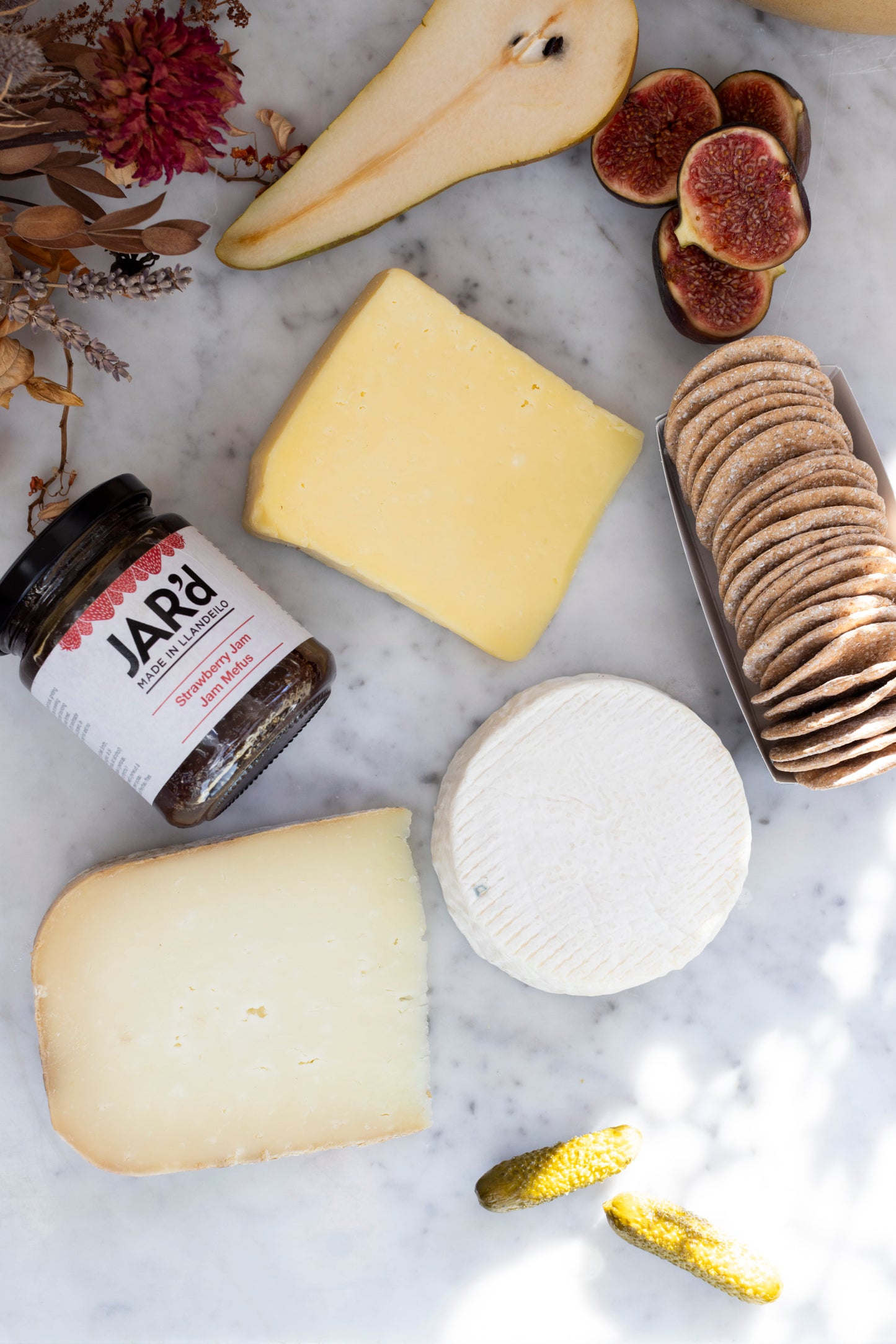 Cheese gift box selection