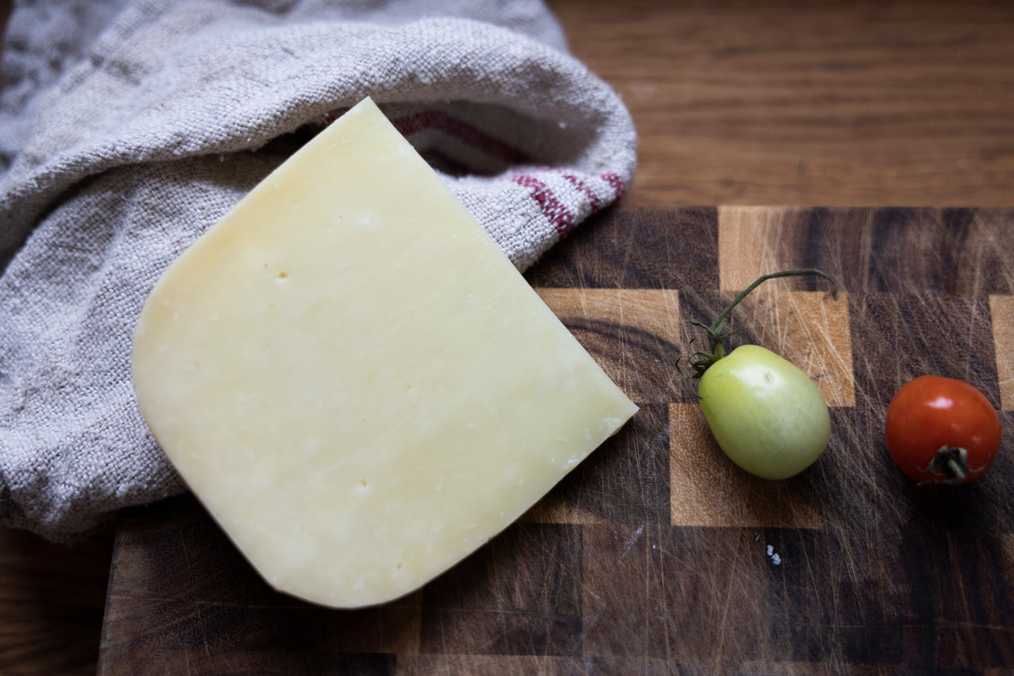 Cheese gift box selection